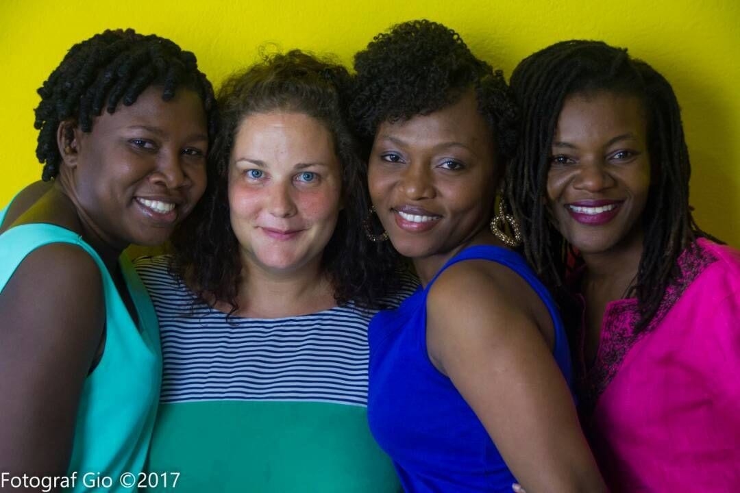 Les trois photographes et Manzè Da